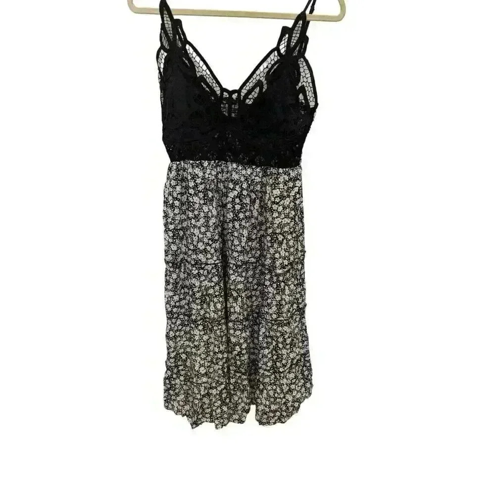 Womens Midi Sleeveless V Neck Floral Tiered Lace Pullover Dress Black White